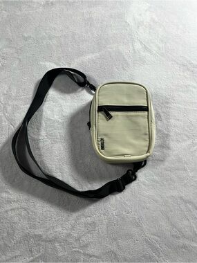 Brixley Crossbody Sling Desert Color